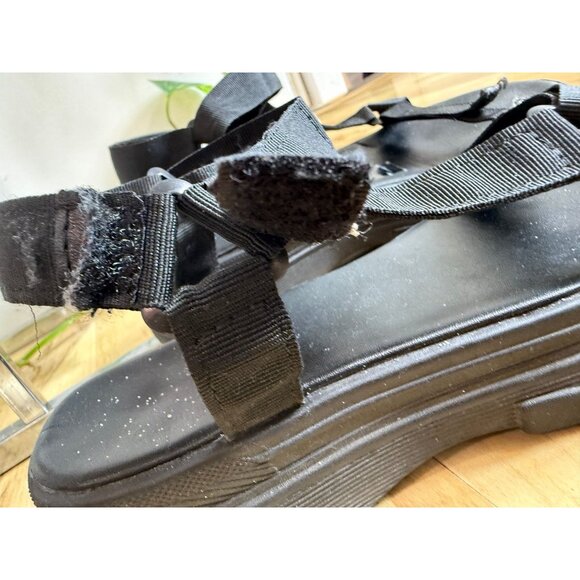 Women’s size 8 black sandal strap shoes - Picture 5 of 10